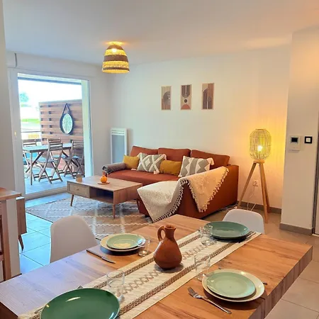 Elegant Et Cosy T3 Neuf, Parking *